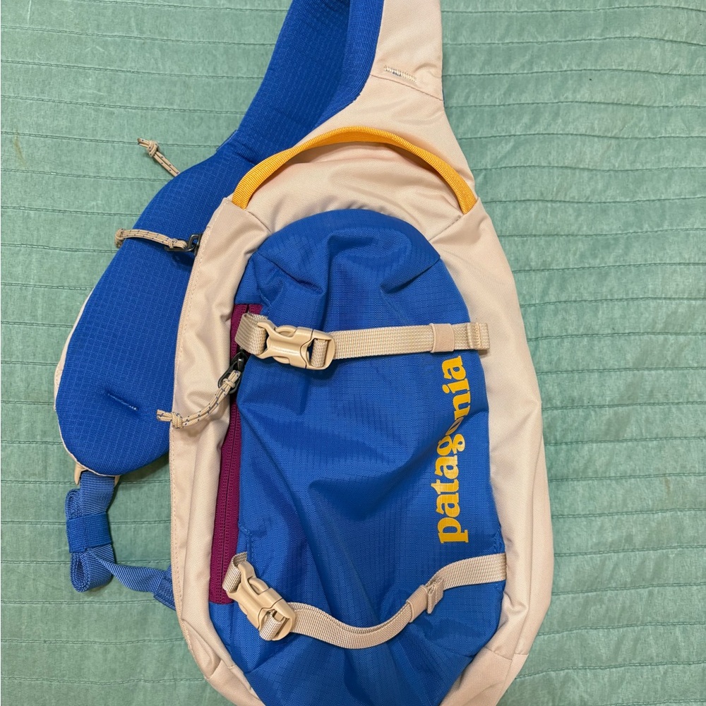 Patagonia Atom Sling Bag 8L - Picture 2 of 5